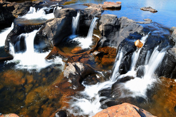 Wodospad w Bourke's Luck Potholes - Republika Południowej Afryki - obrazy, fototapety, plakaty