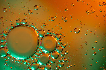 Oil-in-Water Bubbles - obrazy, fototapety, plakaty