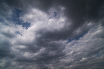 Himmel mit dramatischen Wolken