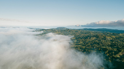 montains jarabacoa con cielo de neblinas 