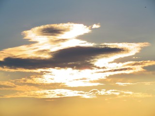 Fototapeta premium 日本の田舎の風景 6月 初夏の夕暮れの雲