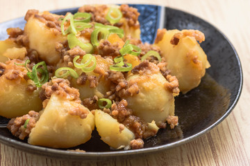 じゃが芋と挽き肉の炒め物