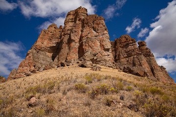Fototapeta na wymiar Palisades rock formations at John Day Fossil Beds National Monument in Oregon