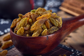 Dried raisins in a container