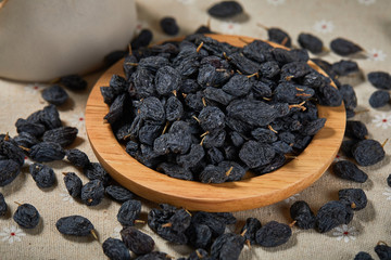 Dried raisins in a container