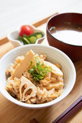 筍ご飯と味噌汁