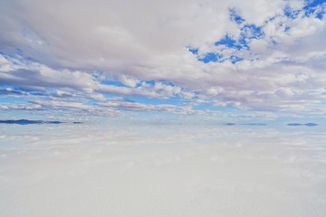 Fototapeta na wymiar Salar De Uyuni in Bolivia