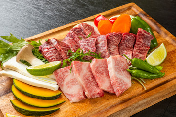 和牛で焼肉　Japanese style luxury grilled beef