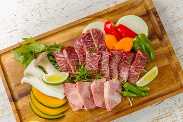 和牛で焼肉　Japanese style luxury grilled beef