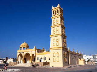 Fototapeta na wymiar Beautiful mosque with square minaret, in Dhofar, Oman