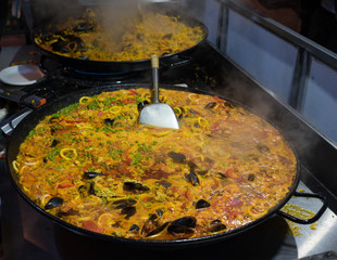 Paela dish in large cast iron pan