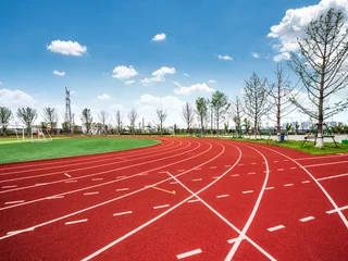 Gordijnen running track in the field © hrui