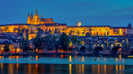 Obraz premium Beautiful Prague with Charles Bridge and St Vitus Cathedral in the background in Prague Czech Republic