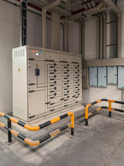 Electric control cabinet