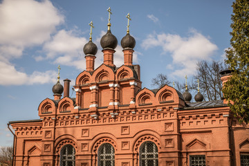 Fototapeta na wymiar Church of Peter and Paul in Memorial park of Kolomna, Russia