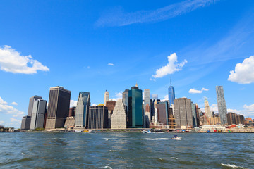 Fototapeta na wymiar New York; Lower Manhattan from East River
