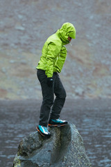 Standing on the rock © rawpixel.com
