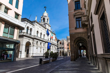 Naklejka premium Padua, liston whit caffè Pedrocchi and town hall in time of covid19