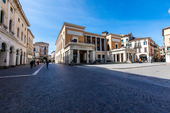 Padua, liston and Caff&egrave; Pedrocchi in time of covid19