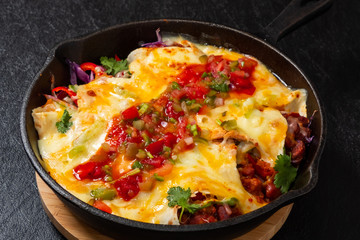 メキシコ料理 エンチラーダ mexican tortilla rolls (enchilada)