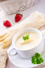 Delicious white asparagus cream soup