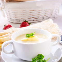 Delicious white asparagus cream soup
