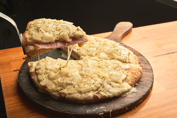 Fugazzeta Ham Pizza