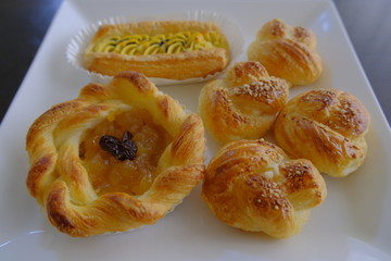 アップルレーズンデニッシュとスィートポテトデニッシュ