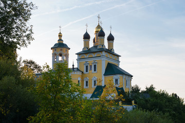 Fototapeta na wymiar Murom. Church of St. Nicholas the Wonderworker (Nikolo-Naberezhnaya, Nikola Wet) on a summer evening