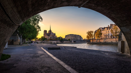 Ile de la Cite and Notre Dame at sunset, Paris, France