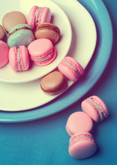 traditional french macarons