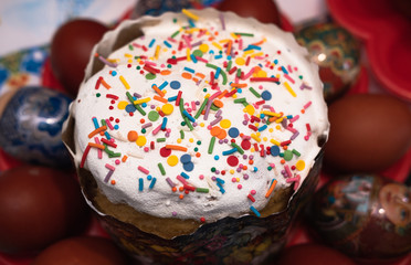 Easter cakes, Easter cake, cake with raisins and colored glaze