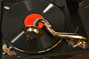 View of the historical gramophone with manual drive