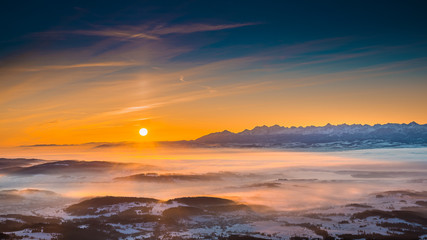 Fototapeta na wymiar Babia Góra. Sunrise. Tatry