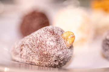 Cajuzinho. Docinho caseiro de aniversário típico do Brasil