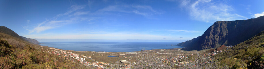 panoramica amanecer en la frontera en el hierro