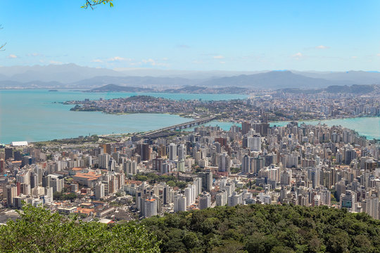 Vista do morro da Cruz em Florian&oacute;polis, Santa Catarina