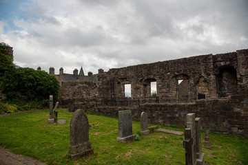 Kirche mit Friedhof