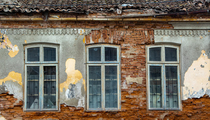 
33/5000
Window in Transylvania Romania