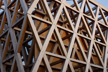 STRUTTURA RETICOLARE DI LEGNO