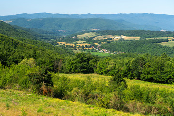 Fototapeta na wymiar Summer landscape near Verna, Tuscany