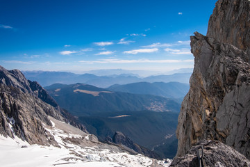  Jade dragon Snow Mountain the most beautiful snow mountain in Lijiang, Yunnan, China © kantharochana
