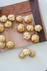 Traditional Chinese Almond Cookies