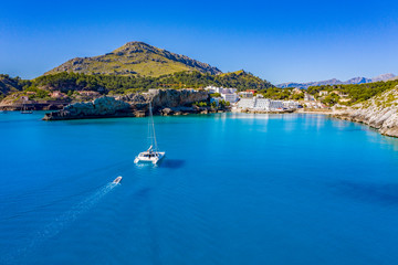 Obraz premium Cala San Vicente on a wonderful sunny day with crystal clear waters.