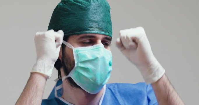 Coronavirus reparto, zero nuovi casi di contagio in ospedale e medici e infermieri ballano per la gioia.