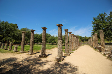 Olimpia colonnato sito archeologico