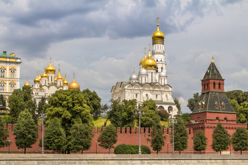 Fototapeta na wymiar Panorama of the Moscow Kremlin and church