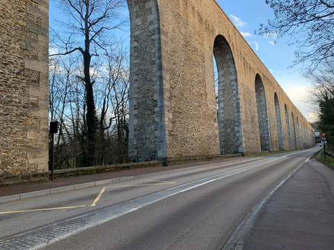 aqueduct of Buc
