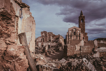 ruinas restos de la guerra civil española, belchite viejo 