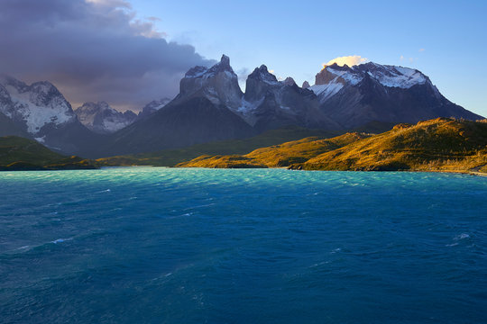 Chile, Ultima Esperanza Province, Blue waters of Lake Pehoe with Cuernos del Paine in background